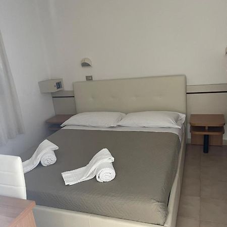 Hôtel Elsa Mima à Milano Marittima Extérieur photo
